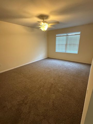 644 Cambridge Court 1b, Munster, IN 46321