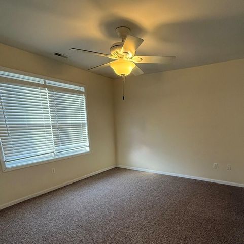 644 Cambridge Court 1b, Munster, IN 46321