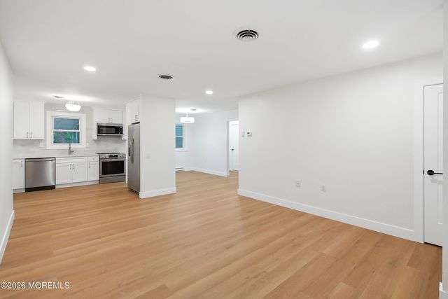 6 Orchard Drive, Whiting, NJ 08759