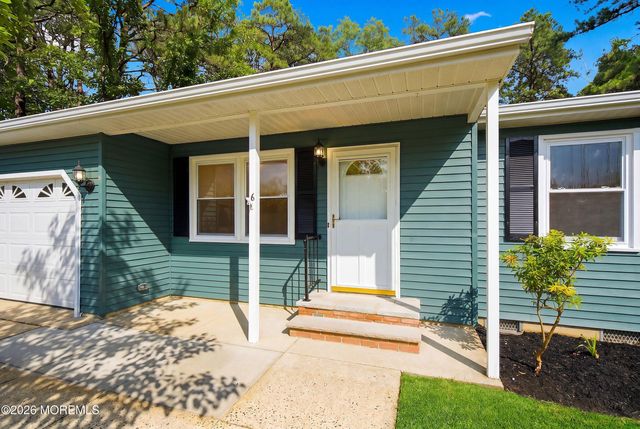 6 Orchard Drive, Whiting, NJ 08759