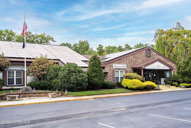 6 Orchard Drive, Whiting, NJ 08759