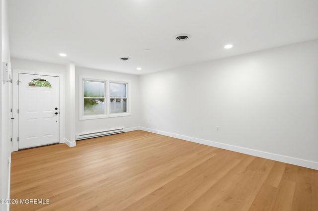 6 Orchard Drive, Whiting, NJ 08759