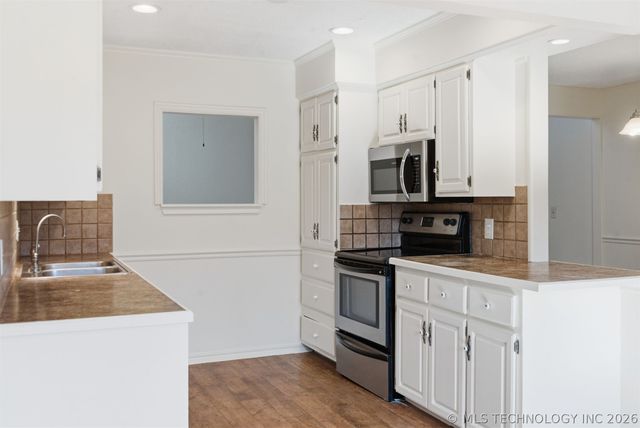 11607 S 5th Street, Jenks, OK 74037