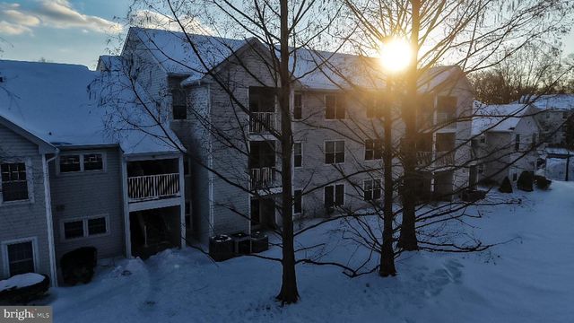 416 WALDEN CIR, Robbinsville, NJ 08691