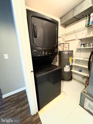 416 WALDEN CIR, Robbinsville, NJ 08691