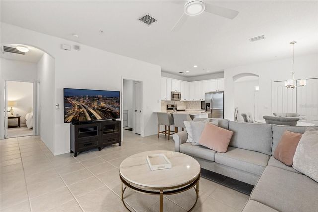 10518 EASTPARK WOODS DRIVE, Orlando, FL 32832