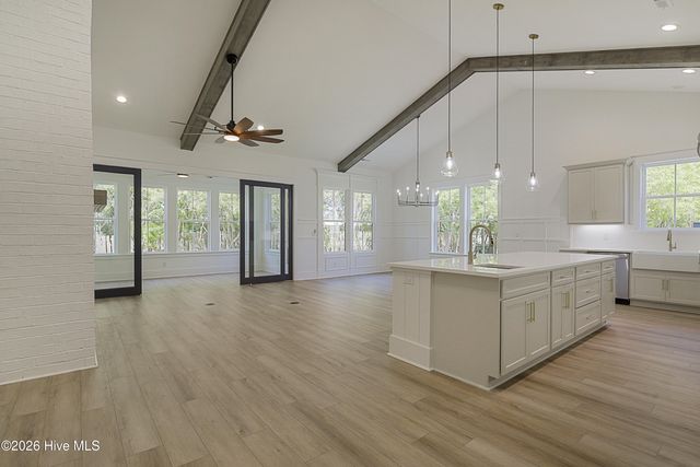 144 S Middleton Drive NW, Calabash, NC 28467