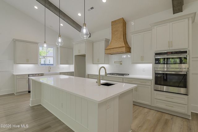 144 S Middleton Drive NW, Calabash, NC 28467