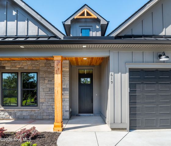 144 S Middleton Drive NW, Calabash, NC 28467