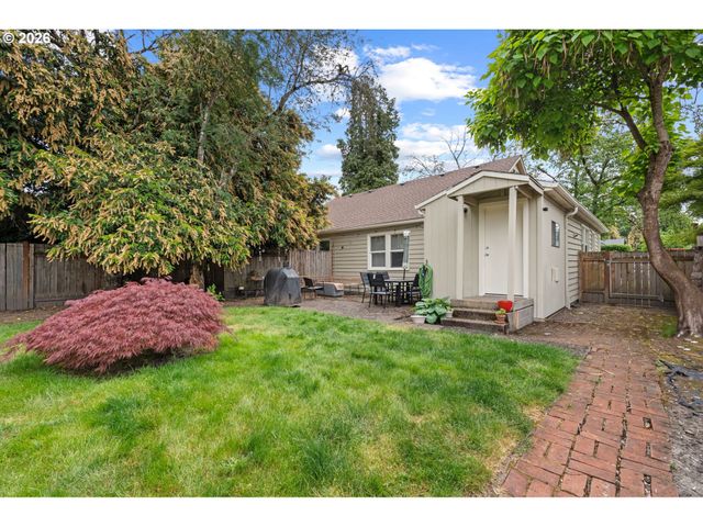 12425 Sw 7TH St, Beaverton, OR 97005
