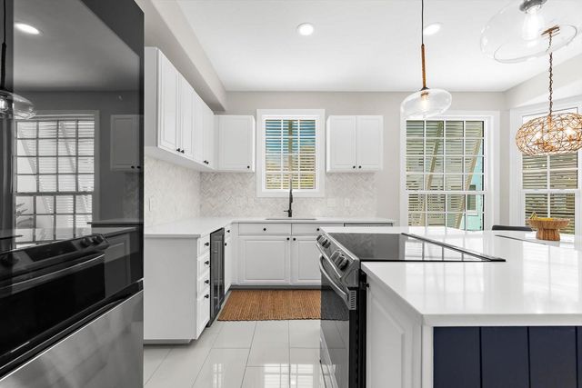 3941 HAMILTON CLUB CIRCLE 9, Sarasota, FL 34242