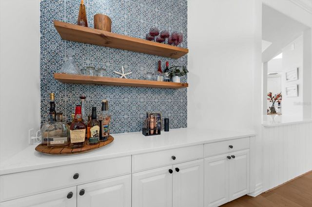 3941 HAMILTON CLUB CIRCLE 9, Sarasota, FL 34242