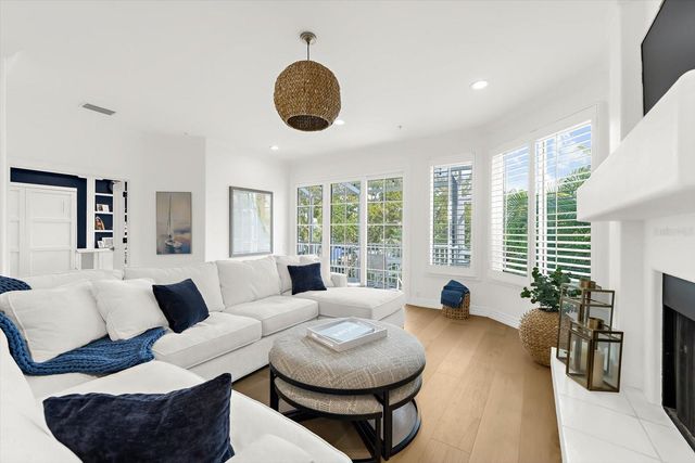 3941 HAMILTON CLUB CIRCLE 9, Sarasota, FL 34242