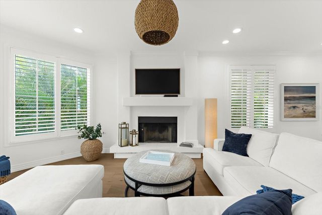 3941 HAMILTON CLUB CIRCLE 9, Sarasota, FL 34242