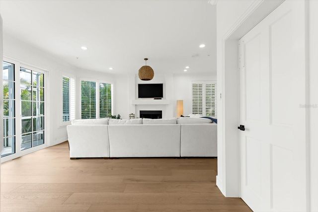 3941 HAMILTON CLUB CIRCLE 9, Sarasota, FL 34242