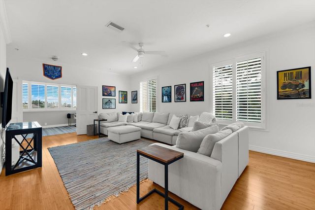 3941 HAMILTON CLUB CIRCLE 9, Sarasota, FL 34242