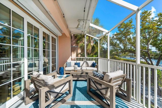 3941 HAMILTON CLUB CIRCLE 9, Sarasota, FL 34242