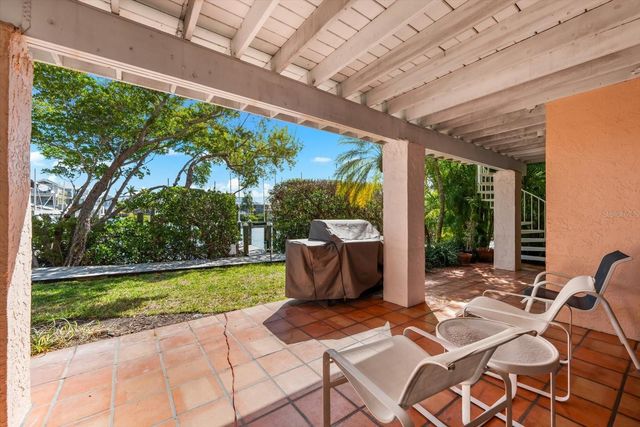 3941 HAMILTON CLUB CIRCLE 9, Sarasota, FL 34242