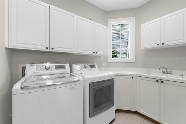 3941 HAMILTON CLUB CIRCLE 9, Sarasota, FL 34242