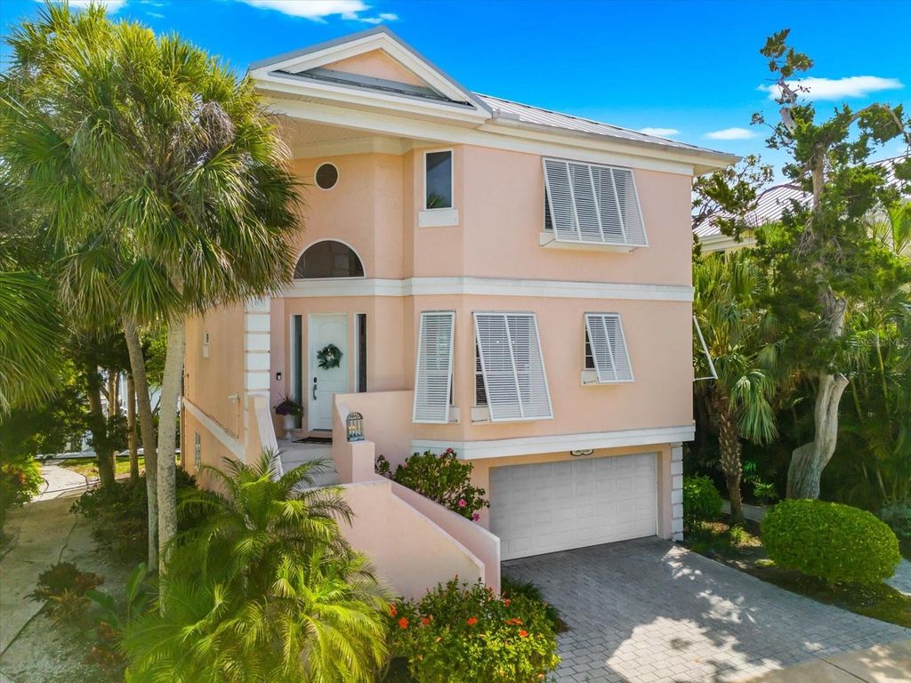 Image 78 of property listing at 3941 HAMILTON CLUB CIRCLE 9, Sarasota, FL 34242