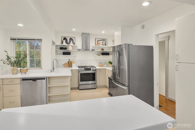 4715 S Orcas Street, Seattle, WA 98118