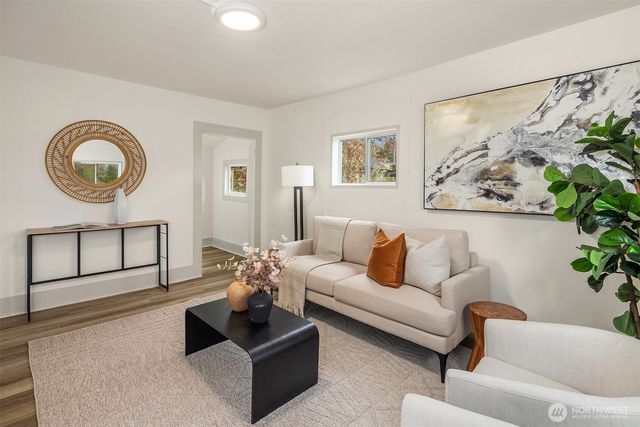 4715 S Orcas Street, Seattle, WA 98118