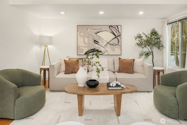 4715 S Orcas Street, Seattle, WA 98118