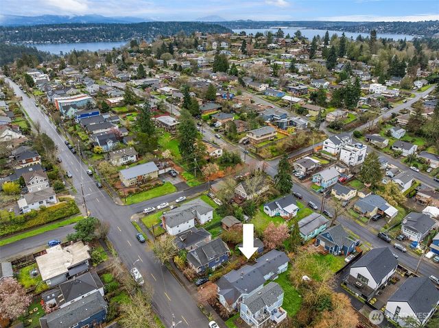 4715 S Orcas Street, Seattle, WA 98118