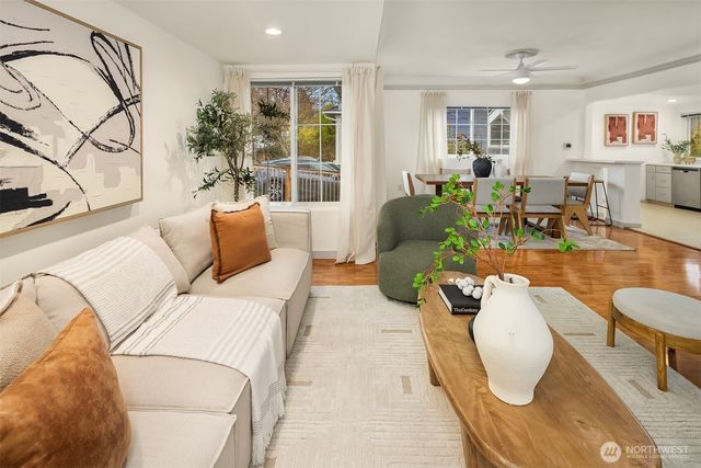 4715 S Orcas Street, Seattle, WA 98118