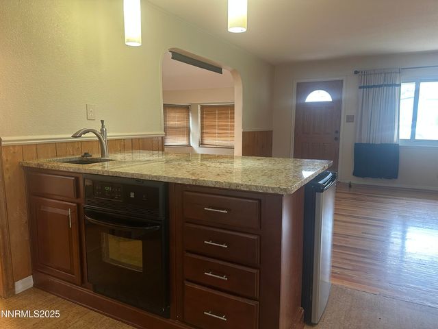 880 Ruby Avenue, Reno, NV 89503