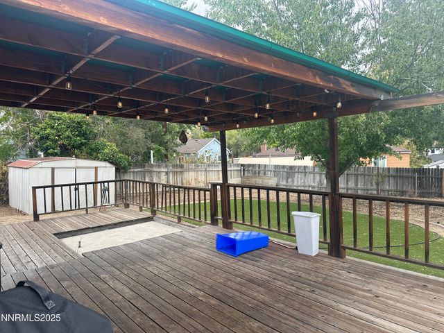 880 Ruby Avenue, Reno, NV 89503