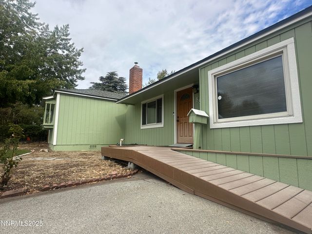 880 Ruby Avenue, Reno, NV 89503