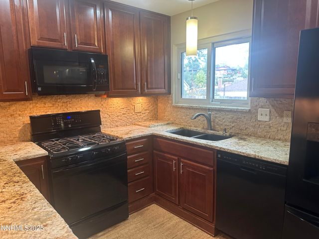 880 Ruby Avenue, Reno, NV 89503