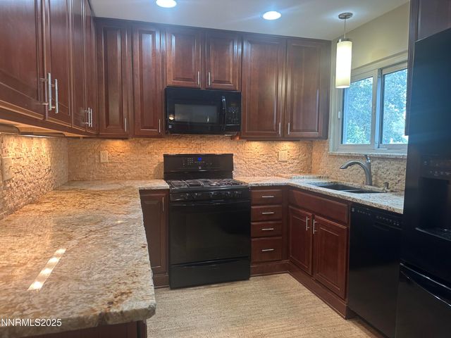 880 Ruby Avenue, Reno, NV 89503