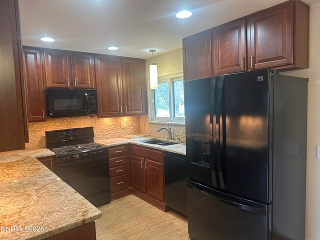 880 Ruby Avenue, Reno, NV 89503