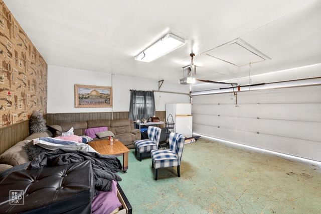 7218 W 110th Place, Worth, IL 60482