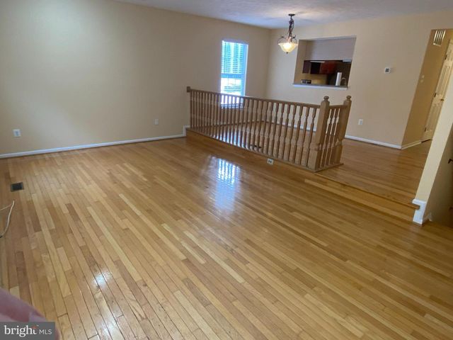 2017 HERITAGE DR, Baltimore, MD 21209