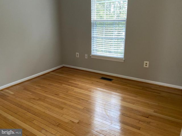 2017 HERITAGE DR, Baltimore, MD 21209