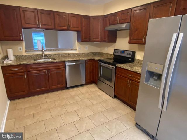 2017 HERITAGE DR, Baltimore, MD 21209