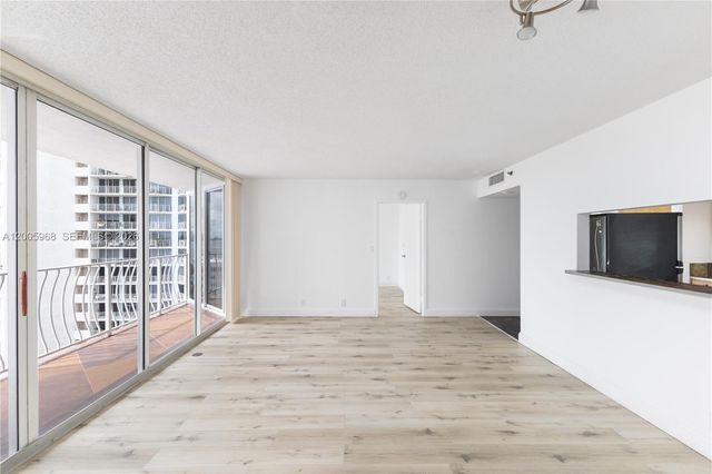 7601 E Treasure Dr 1621, North Bay Village, FL 33141