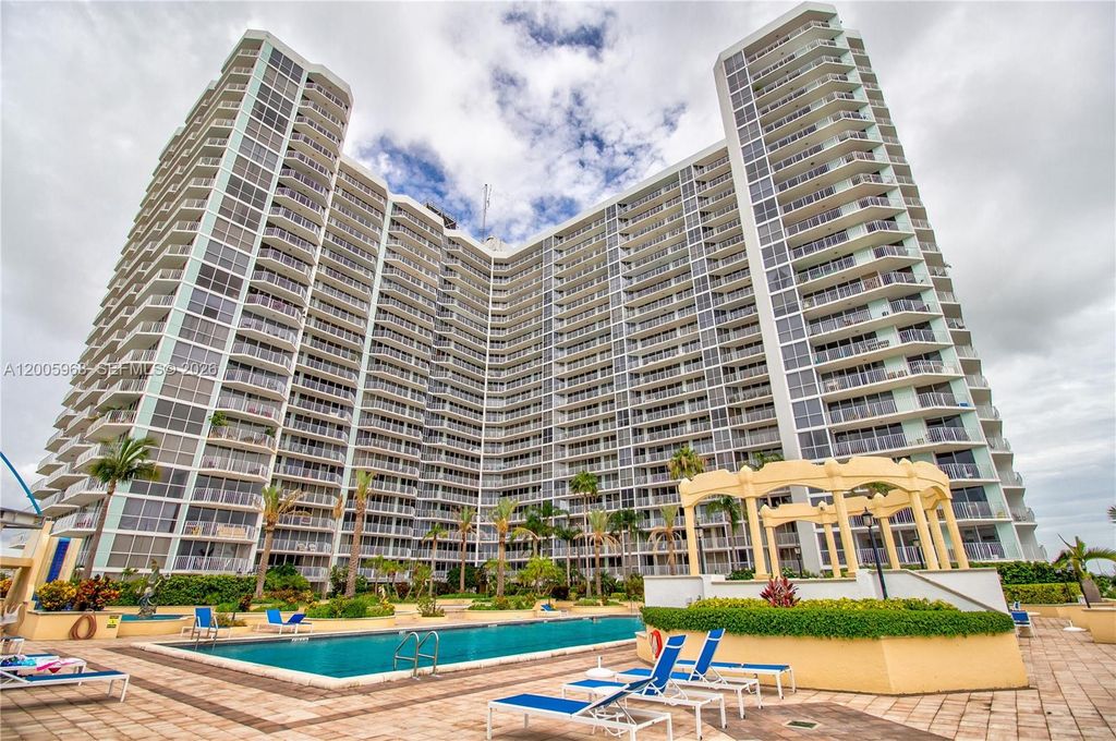 7601 E Treasure Dr 1621, North Bay Village, FL 33141