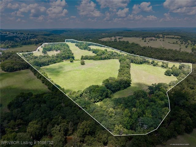 2150 Old Graphic Street, Mulberry, AR 72947