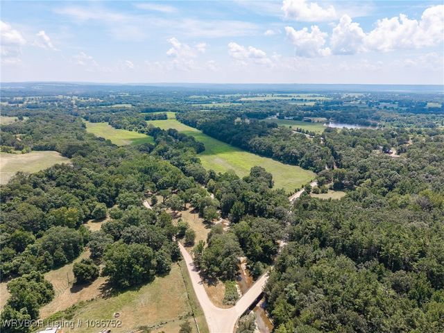2150 Old Graphic Street, Mulberry, AR 72947