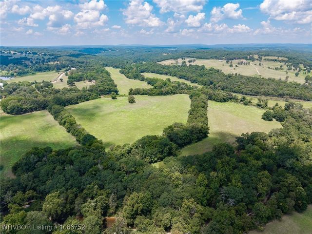 2150 Old Graphic Street, Mulberry, AR 72947