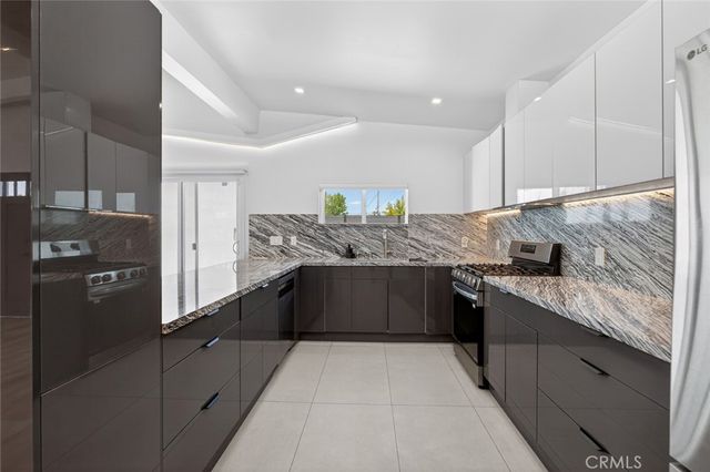 10806 Paso Robles, Granada Hills, CA 91344