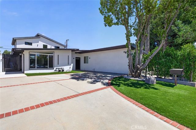10806 Paso Robles, Granada Hills, CA 91344