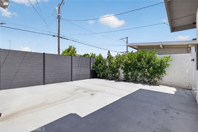 10806 Paso Robles, Granada Hills, CA 91344