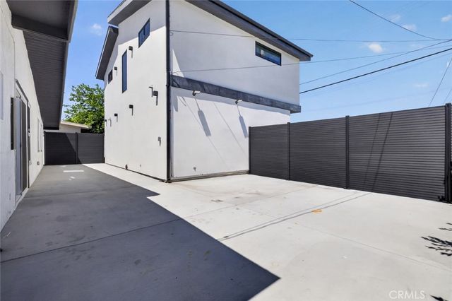 10806 Paso Robles, Granada Hills, CA 91344