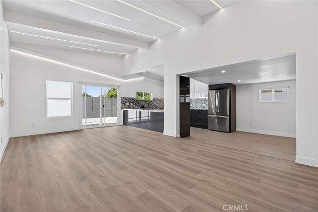 10806 Paso Robles, Granada Hills, CA 91344