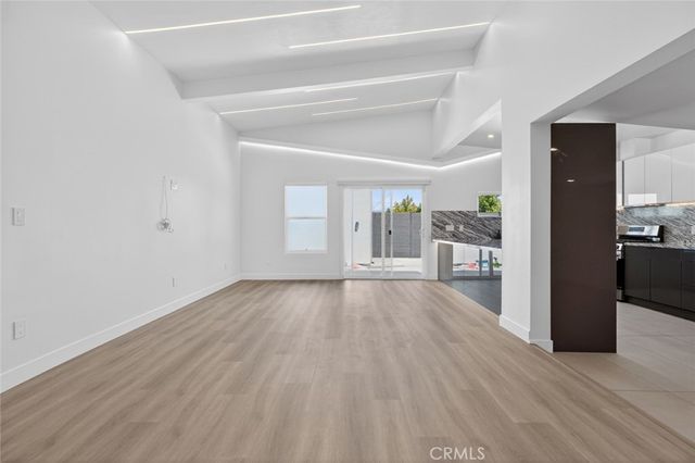 10806 Paso Robles, Granada Hills, CA 91344